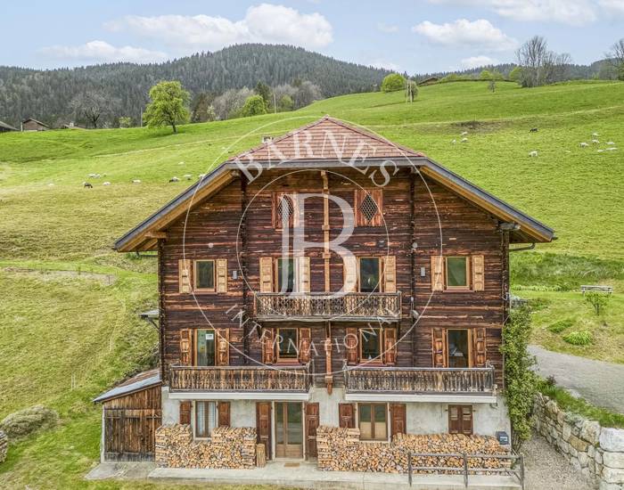 BARNES ARAVIS - MANIGOD - AUTHENTIQUE FERME  VUE EXCEPTIONNELLE