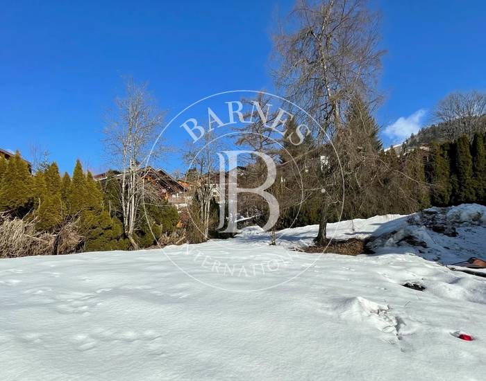 BARNES ARAVIS - LA CLUSAZ - BUILDING PLOT IN SOUGHT-AFTER AREA