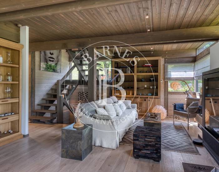 CHALET CONTEMPORAIN -SKI IN/SKI OUT- DEMI-QUARTIER